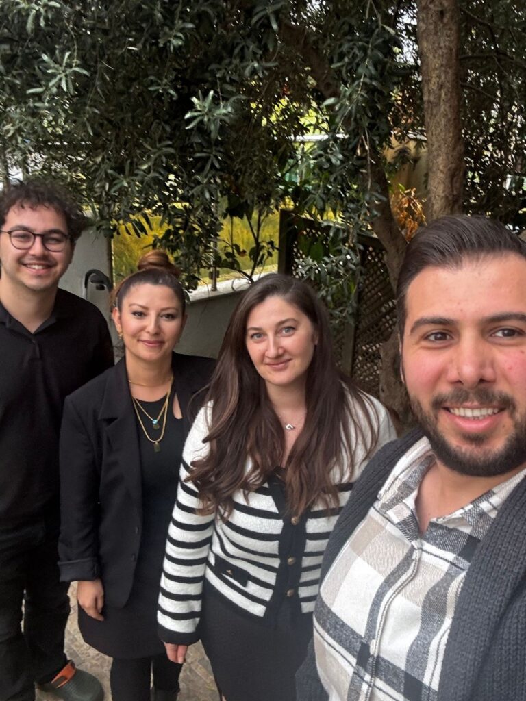 Pera İzmir galeri